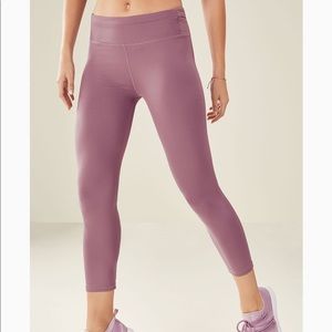 Fabletics Gia solid powerlite Capri in pink